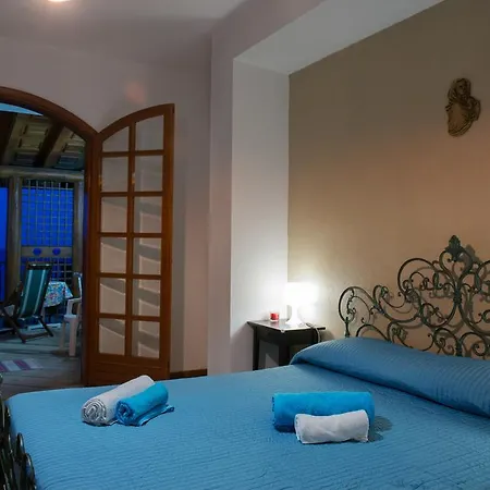 Casa Di Mare Barabba סנטה תרזה די ריבה